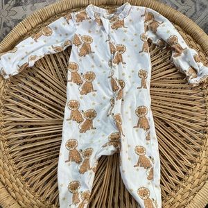 Kate Quinn lion jammie